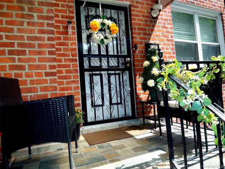 Property Photo:  4382 Byron Avenue  NY 10466 