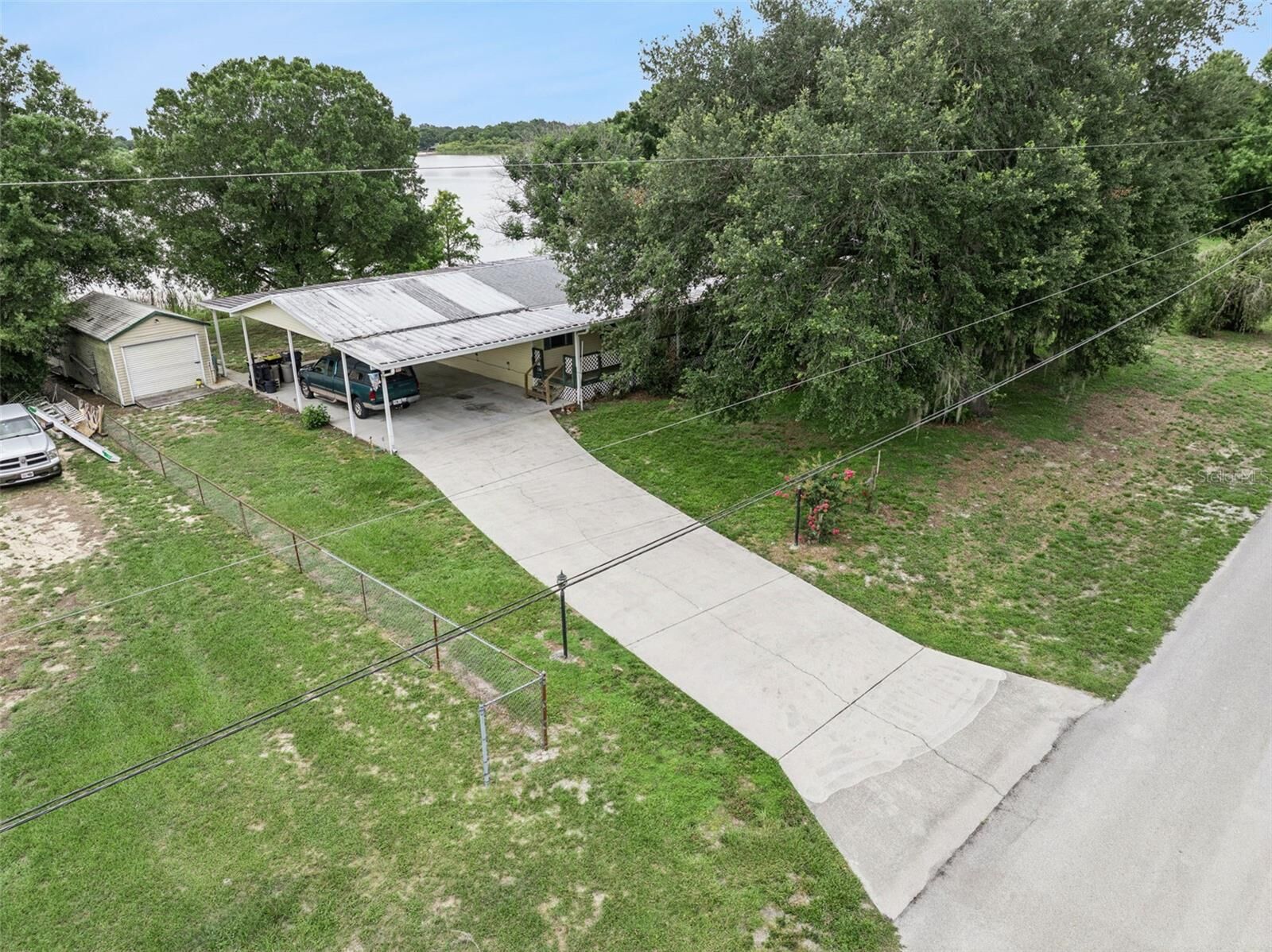 Property Photo:  126 Bermuda Court  FL 33880 