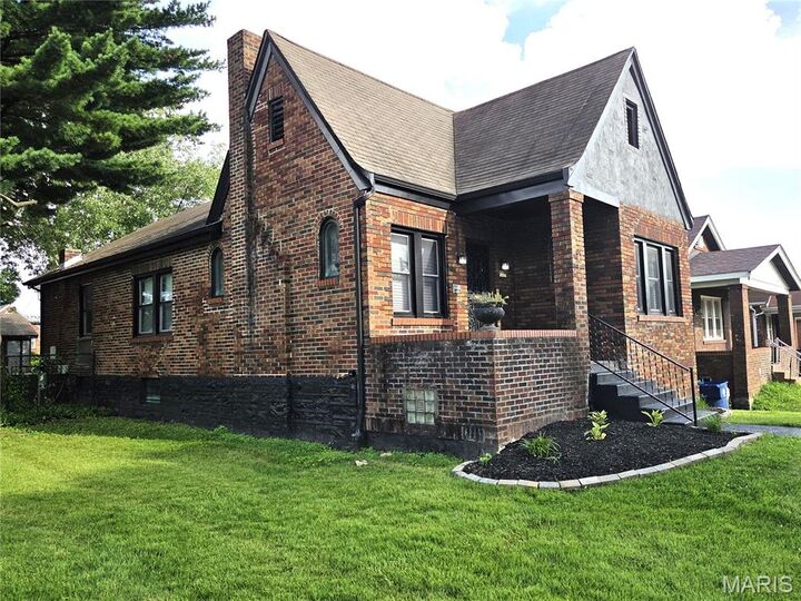 Property Photo:  8578 Drury Lane  MO 63147 