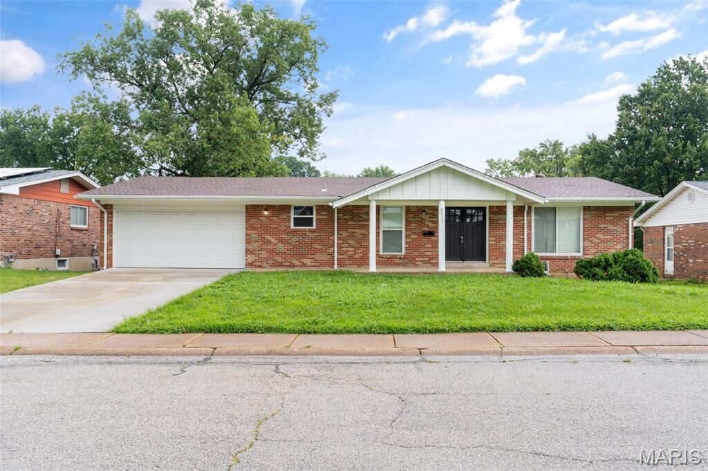 Property Photo: 8033 Amherst Avenue MO 63130