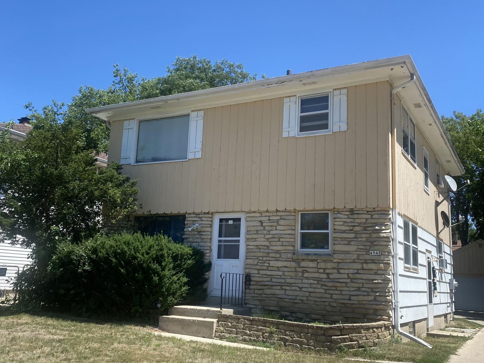 Property Photo:  4946 N 48th St  WI 53218 