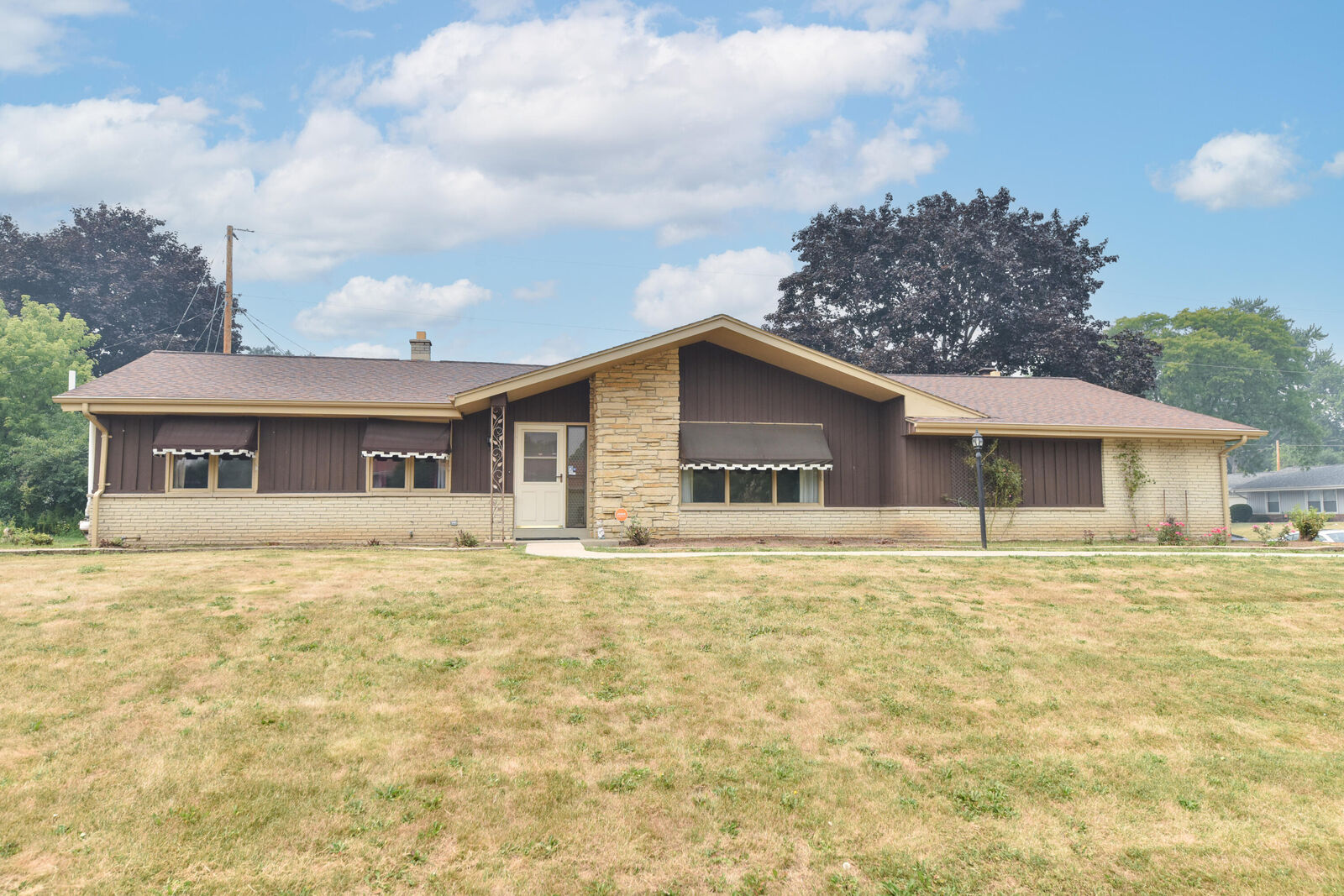 Property Photo:  6843 N Park Manor Dr  WI 53224 