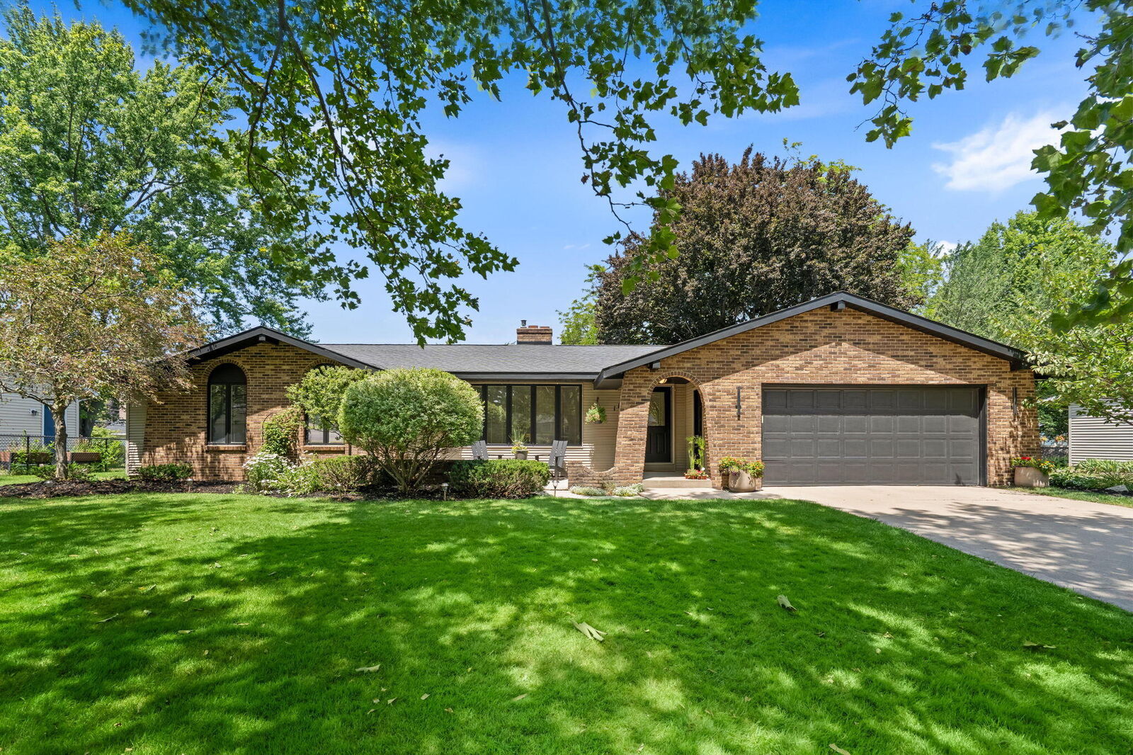 Property Photo: 1189 Sorrento Court MI 49423