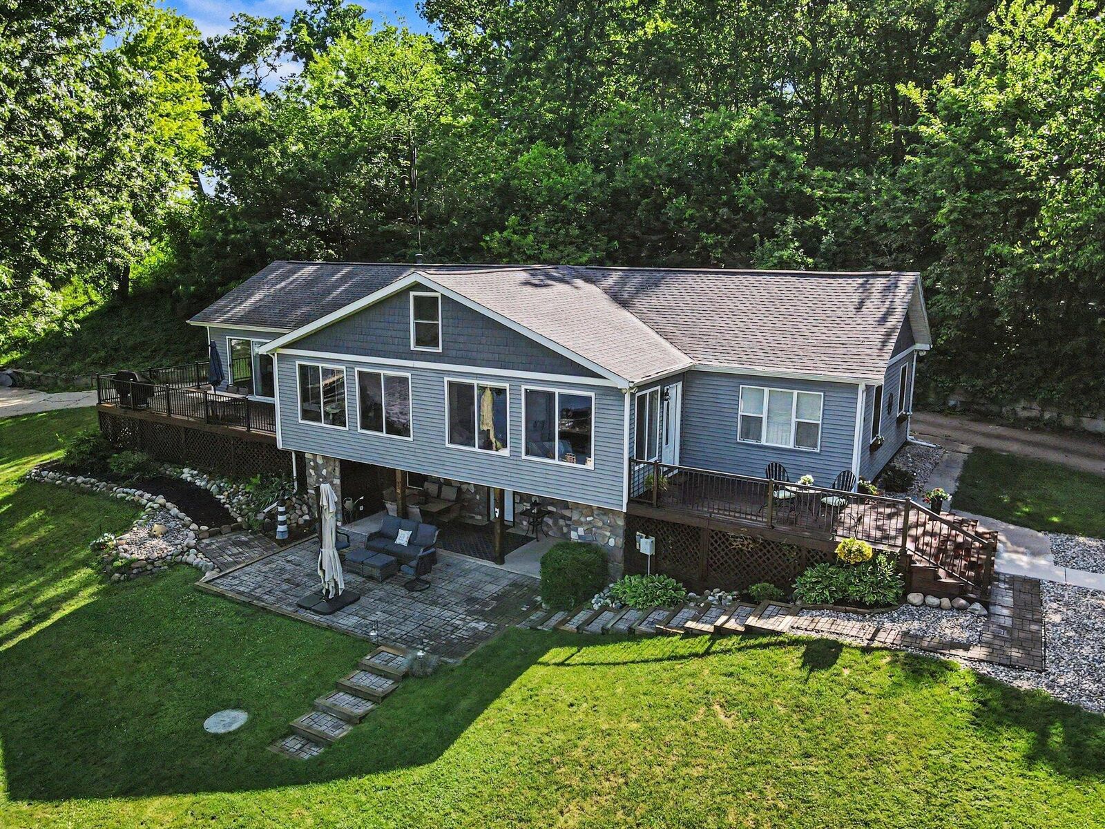 Property Photo: 12144 S Sherman Lake Drive MI 49012