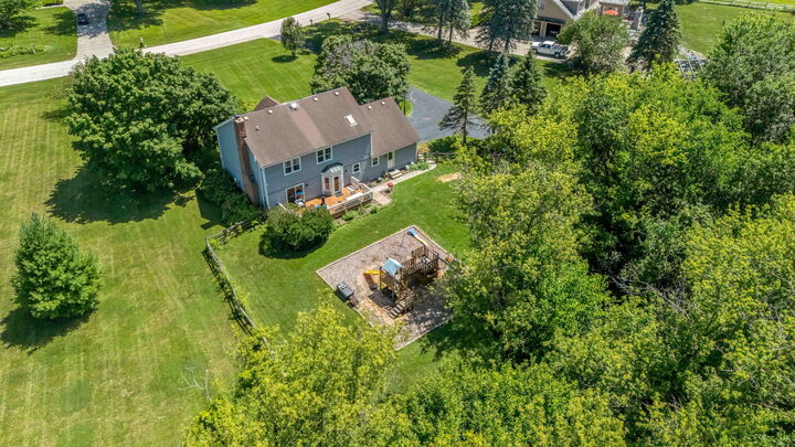 Property Photo: 5N512 Buckskin Trail IL 60175