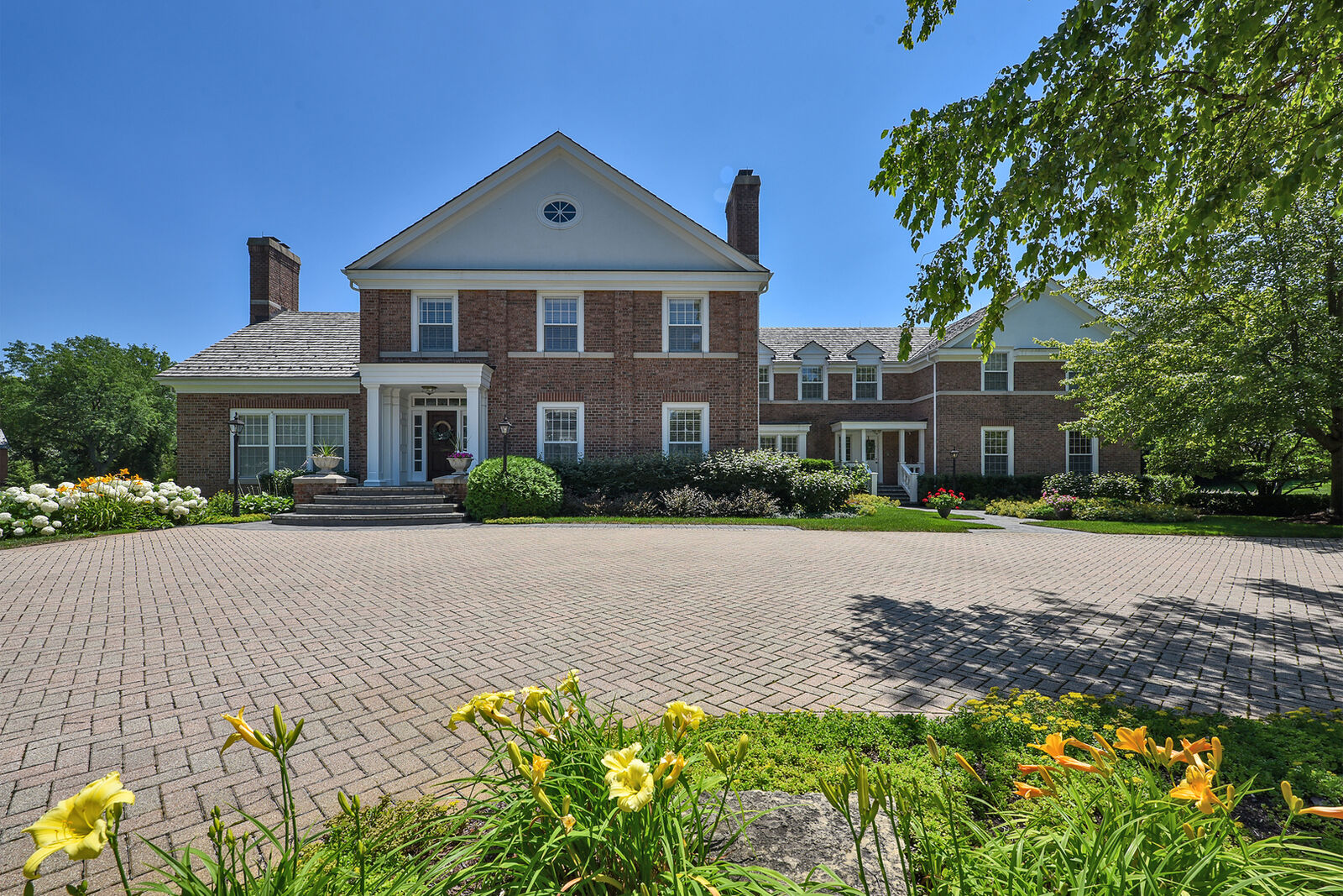 Property Photo:  1673 Balmoral Lane  IL 60067 