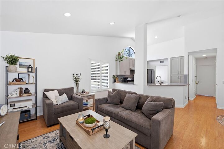 Property Photo:  1283 Calle Bonita  CA 93012 