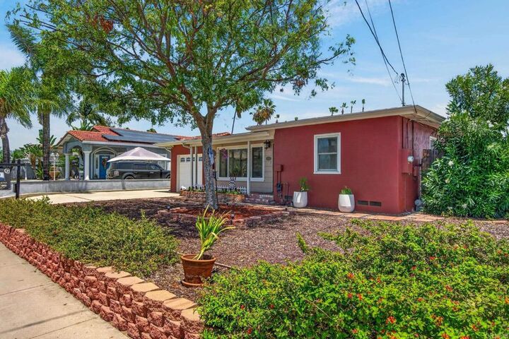 Property Photo:  1045 S Magnolia  CA 92020 