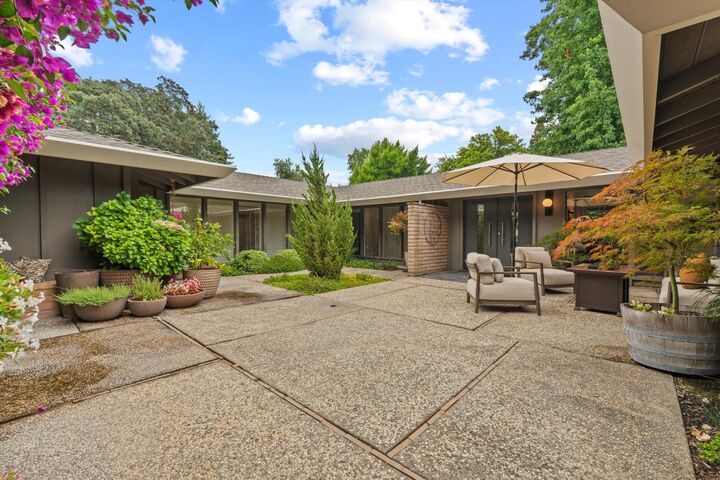 Property Photo:  910 Somersby Way  CA 95864 