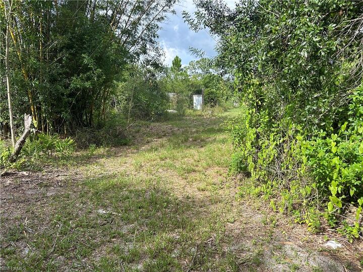 Property Photo:  1070 Limpkin Rd  FL 34120 