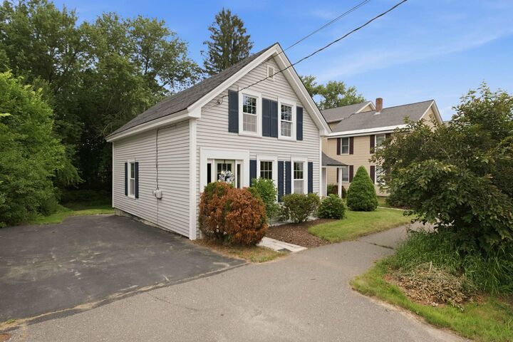 Property Photo: 72 Franklin Street NH 03301