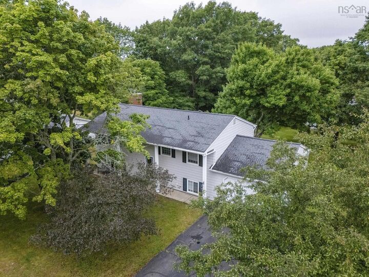 Property Photo: 15 Fowler Court NS B4N 3J1