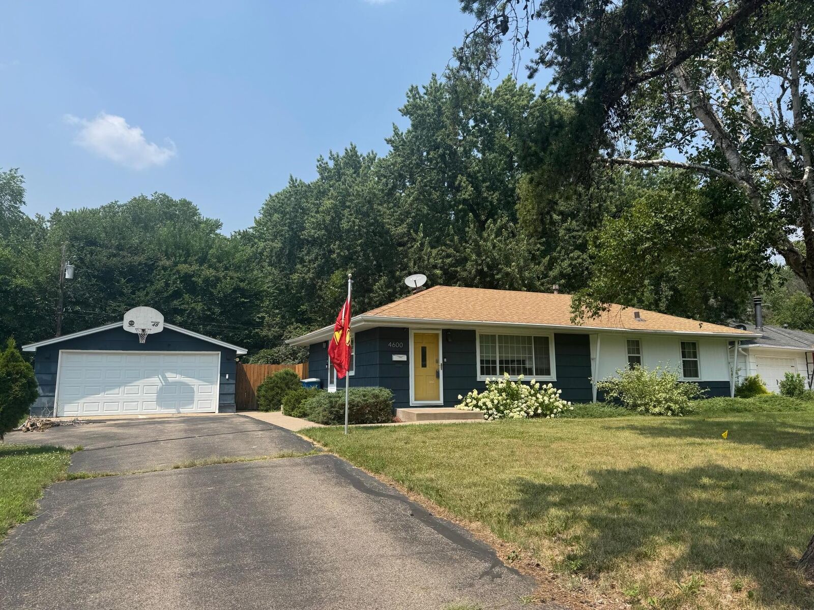 Property Photo:  4600 Nord Drive  MN 55437 