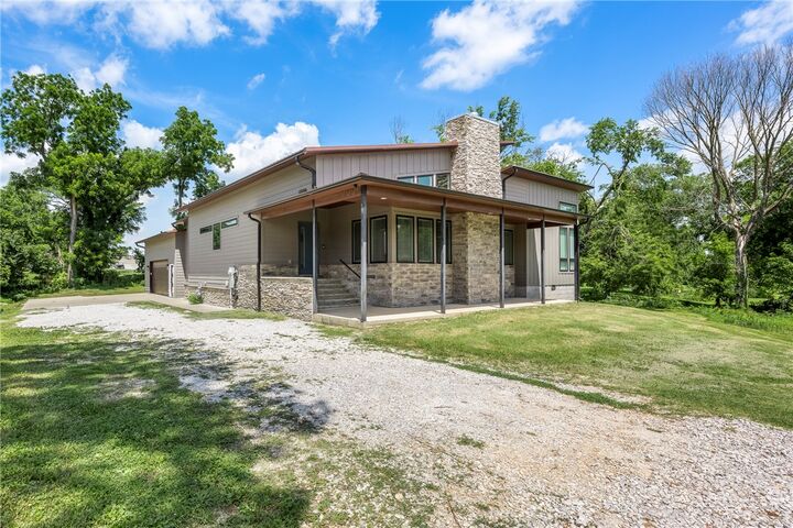 Property Photo: 517 Hook Street AR 72712