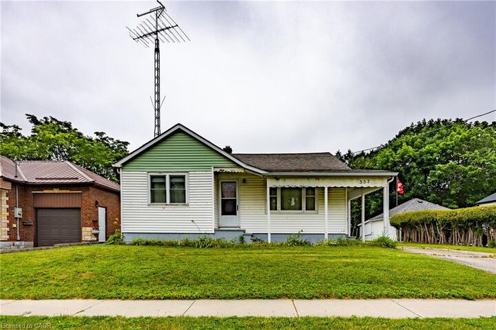 Property Photo:  557 Orchard Avenue  ON N4B 2H4 