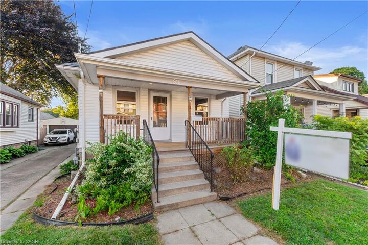 93 Sherwood Avenue — photo 1