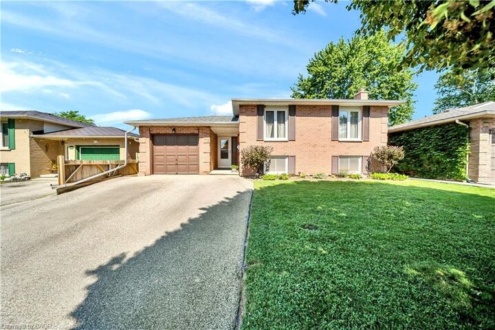 Property Photo:  43 Hobart Crescent  ON N3P 1V5 