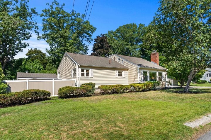Property Photo: 173 Florence Rd MA 01851