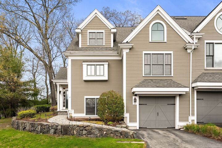Property Photo: 127 Johnson Woods Dr 127 MA 01867