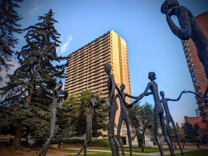 Property Photo:  221 6 Avenue SE 906  AB T2G 4Z9 