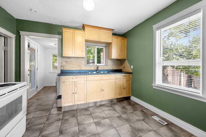 Property Photo:  5108 54 Street  AB T9V 0S1 