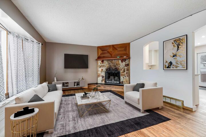 Property Photo: 41 Alpine Crescent SE AB T4B 1K9