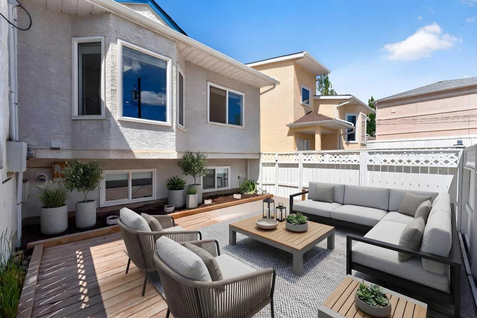 Property Photo: 2220 29 Street SW 2 AB T2E 2K2