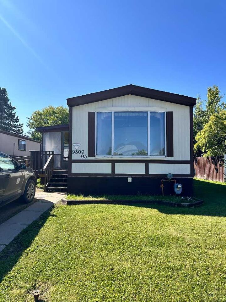 Property Photo: 9309 93 Avenue AB T0A 2C0