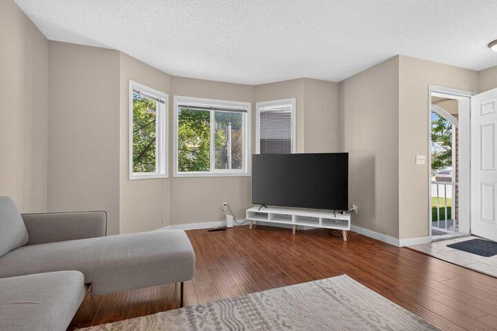Property Photo: 118 Royal Birch Villas NW AB T3G 5V2
