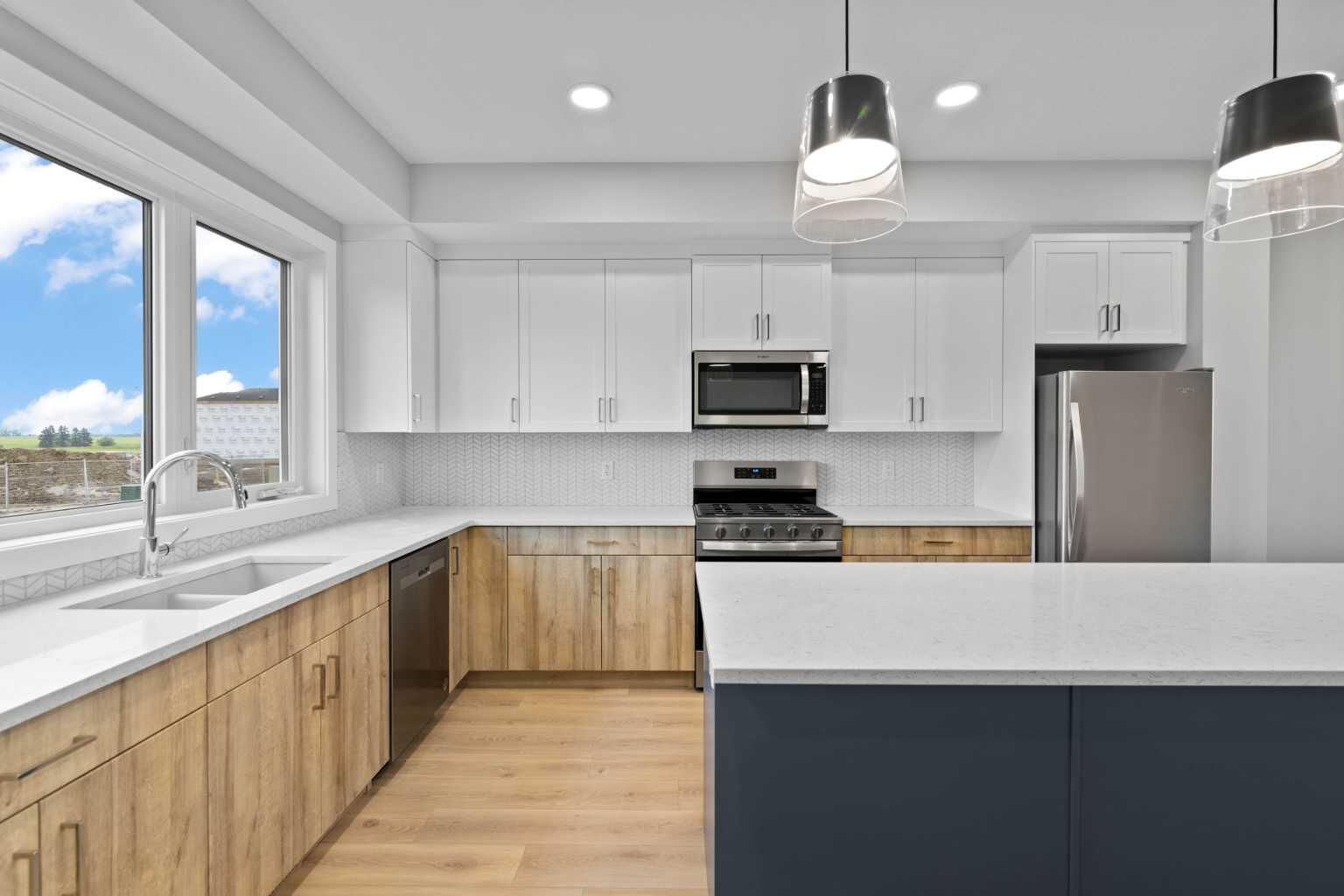 Property Photo: 343 Belvedere Drive SE AB T2A 7Y2