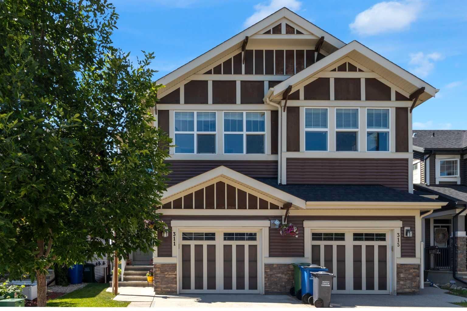 Property Photo: 311 Sunrise View AB T4C 0Z7