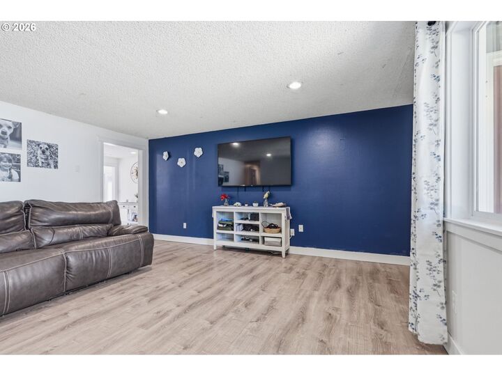 Property Photo: 10011 NW 27th Ave WA 98685