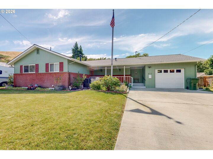 Property Photo: 412 Parkview St OR 97862