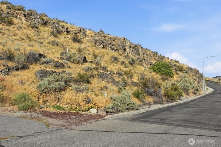 Property Photo: 137 Long Drive WA 98816