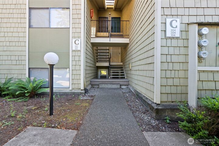 Property Photo:  2020  Grant Avenue S C103  WA 98055 