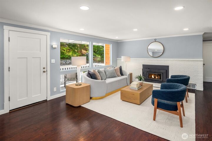 Property Photo: 18210 Dayton Avenue N WA 98133
