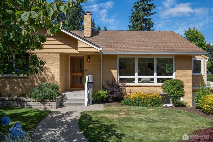Property Photo:  3726 NE 165th Street  WA 98155 