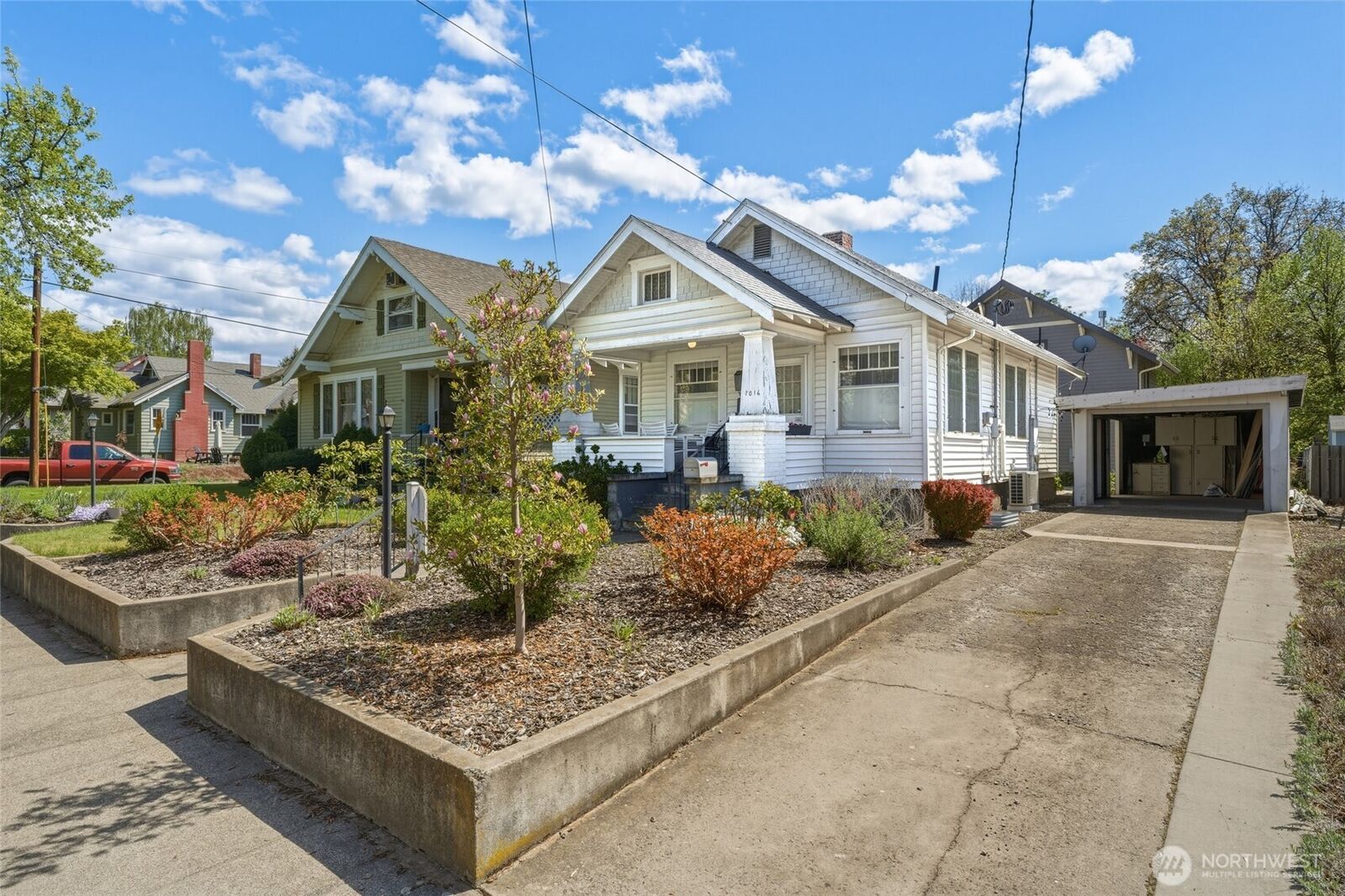 Property Photo: 1016 Francis Avenue WA 99362