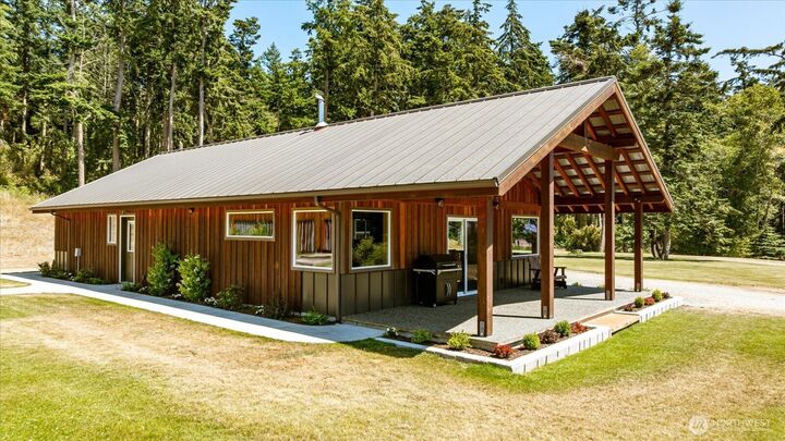 Property Photo:  550  Wanamaker  WA 98239 