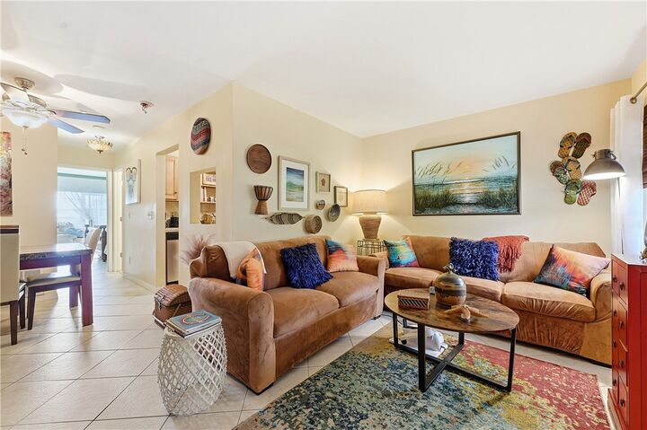 Property Photo:  