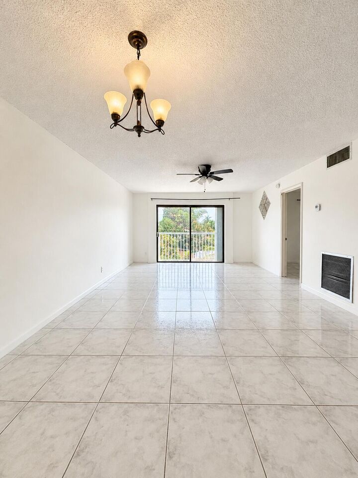 Property Photo: 5951 NE 14th Lane 301N FL 33334