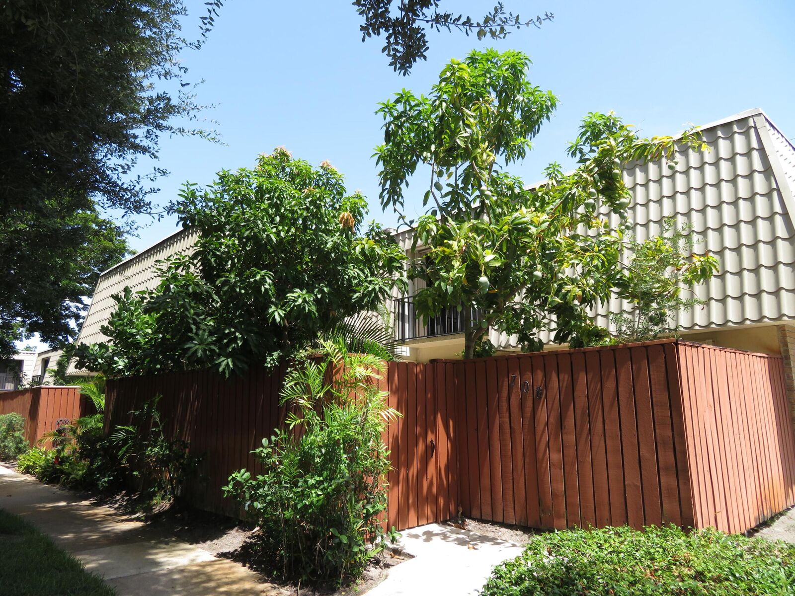 Property Photo: 1700 Embassy Drive 708 FL 33401