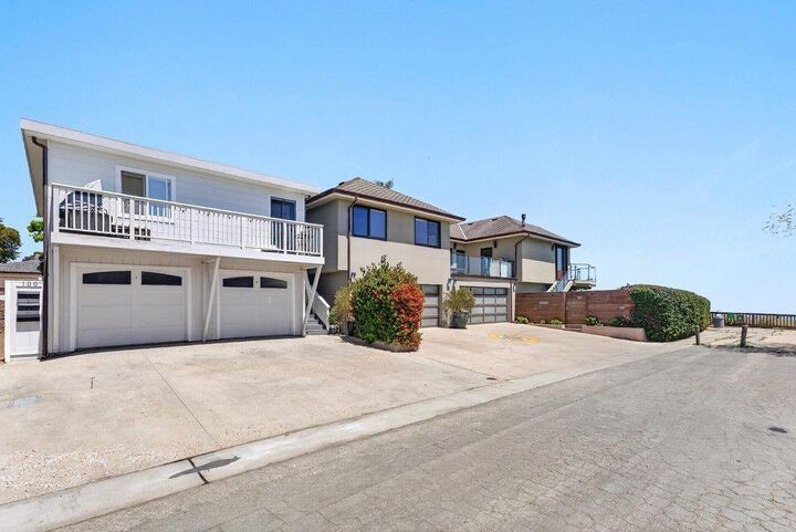 Property Photo: 100 Oakland CA 95010