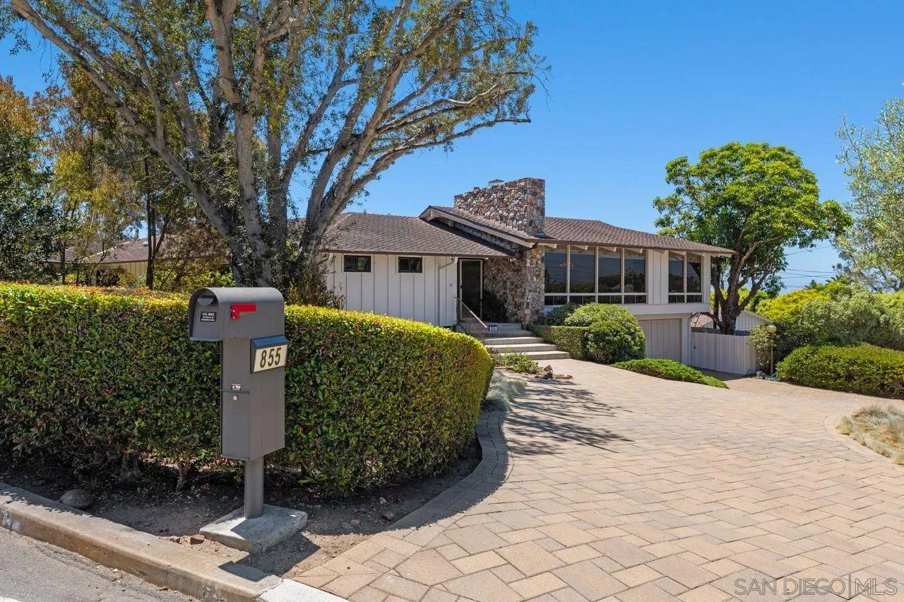 Property Photo:  855 Muirlands Dr  CA 92037 
