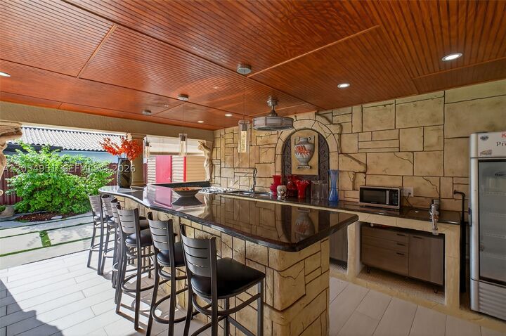 Property Photo: 2431 SW 127th Ave 2431 FL 33175