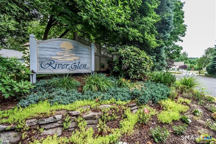 Property Photo: 15 Glen Ridge Court 15 CT 06776
