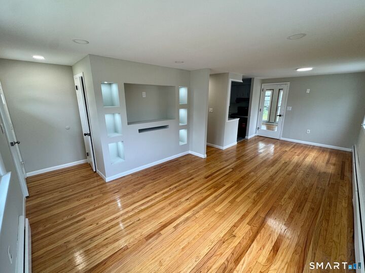 Property Photo:  280 School Street  CT 06108 