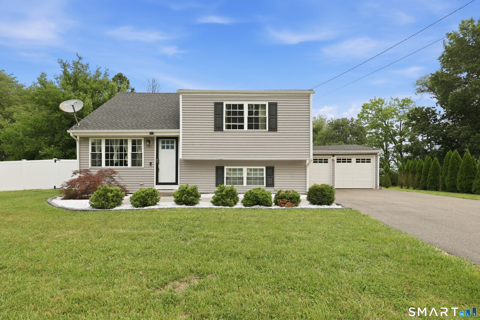 Property Photo: 24 Annette Place CT 06457