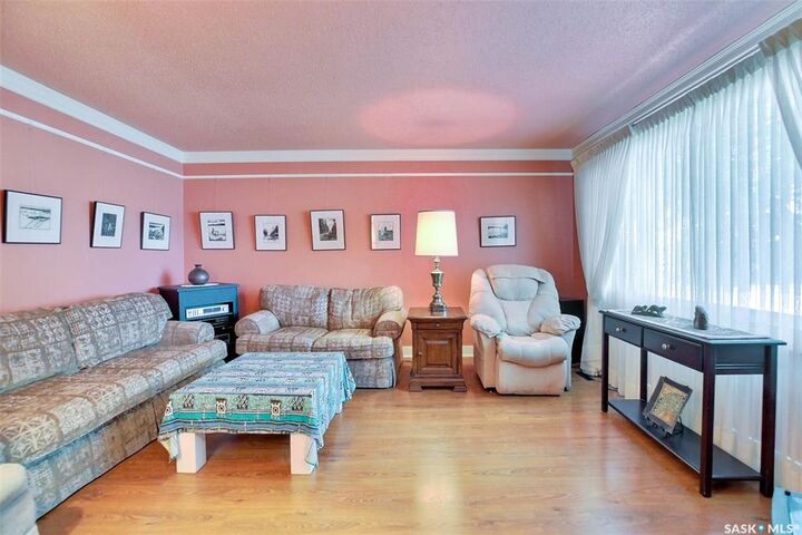 Property Photo: 83 Woodward Avenue SK S4R 3H3