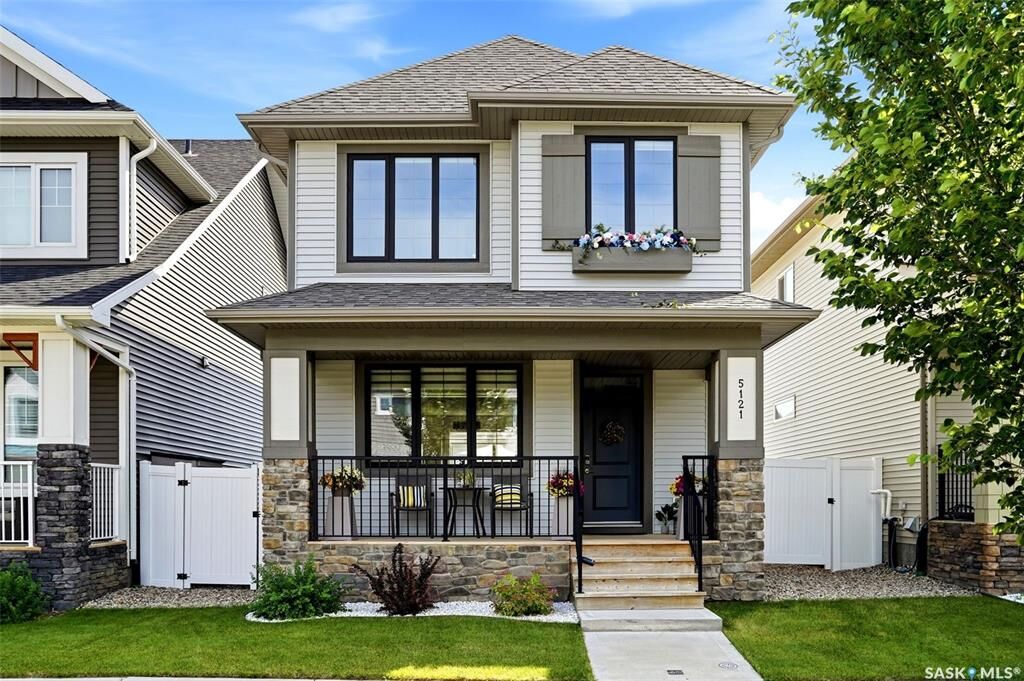 Property Photo: 5121 Buckingham Drive E SK S4V 3S3